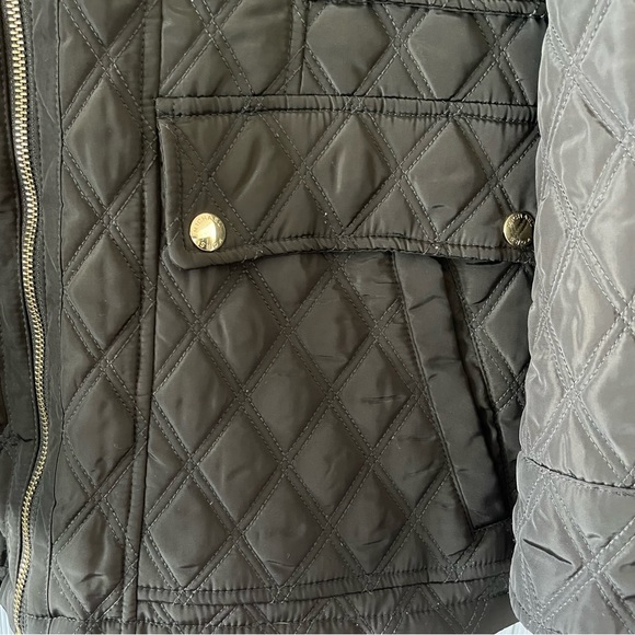 Michael Kors Women’s Quilted Jacket, Large, Olive with gold hardware - Picture 5 of 7